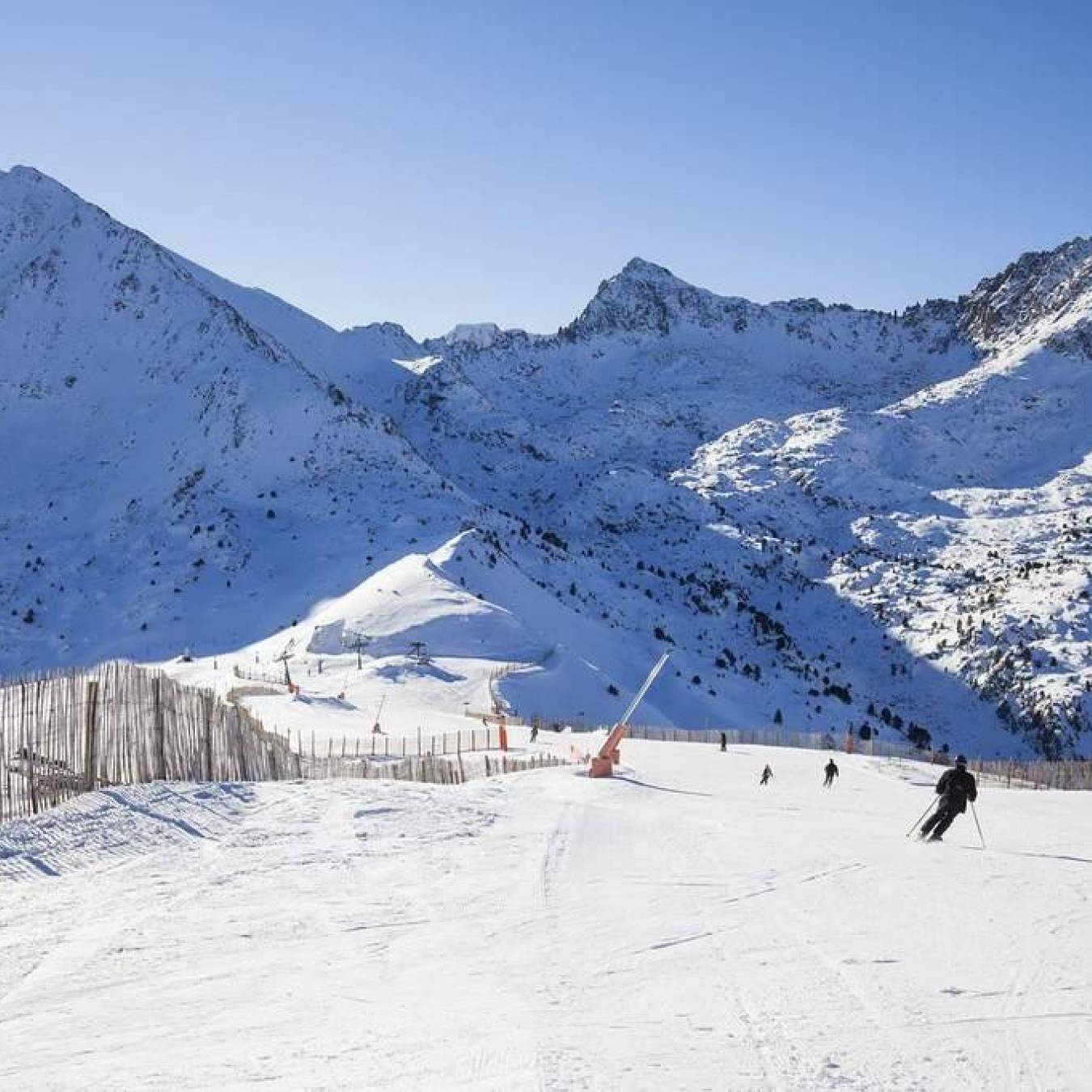 Jak wybrać skarpety narciarskie do jazdy na nartach