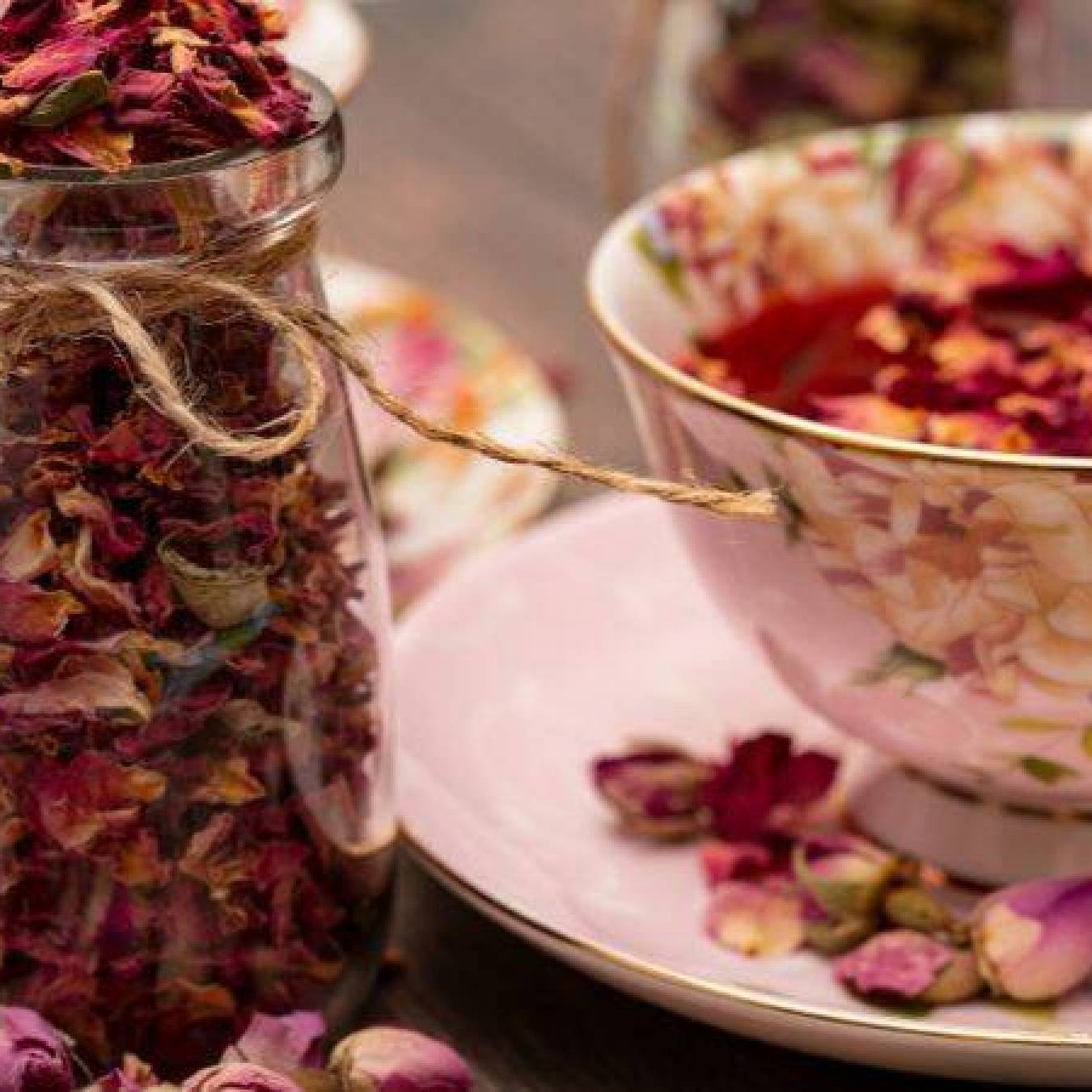 Dlaczego warto pić herbatę z dzika róży